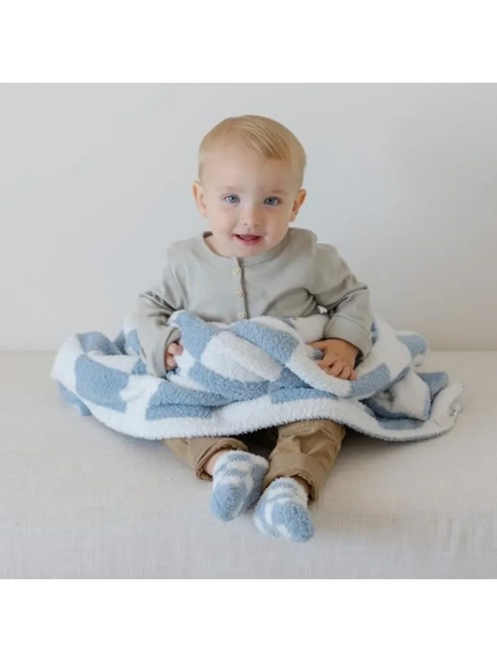 Cozy Checkered Baby Blanket & Socks Set | Ultra-Soft Plush Newborn Gift | 30x40